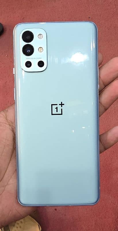 OnePlus 9R 8/256 0