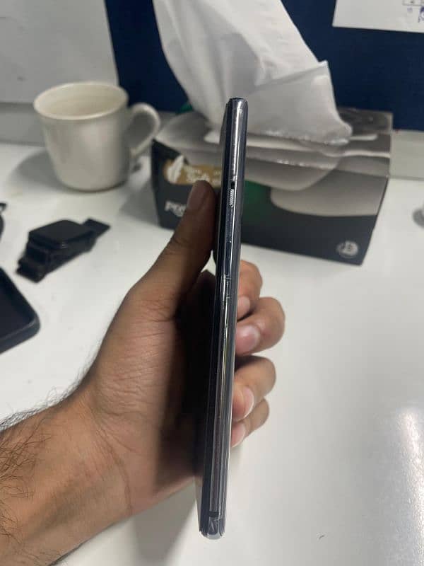 ONE PLUS 7T 128 GB 5