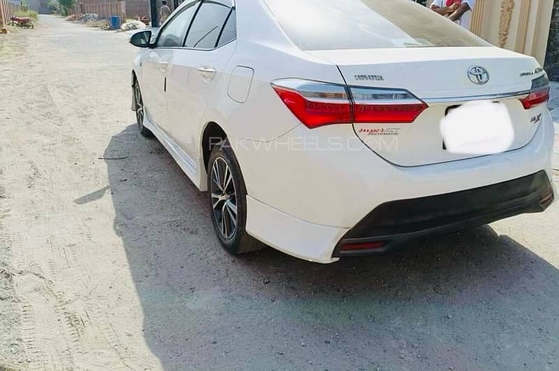 Toyota Corolla Altis 2021 4