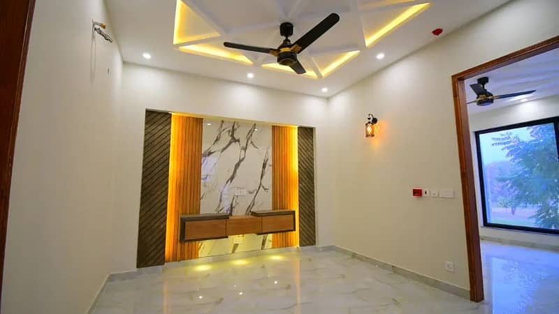 3 Years Installment Base House In Park View City Lahore 1