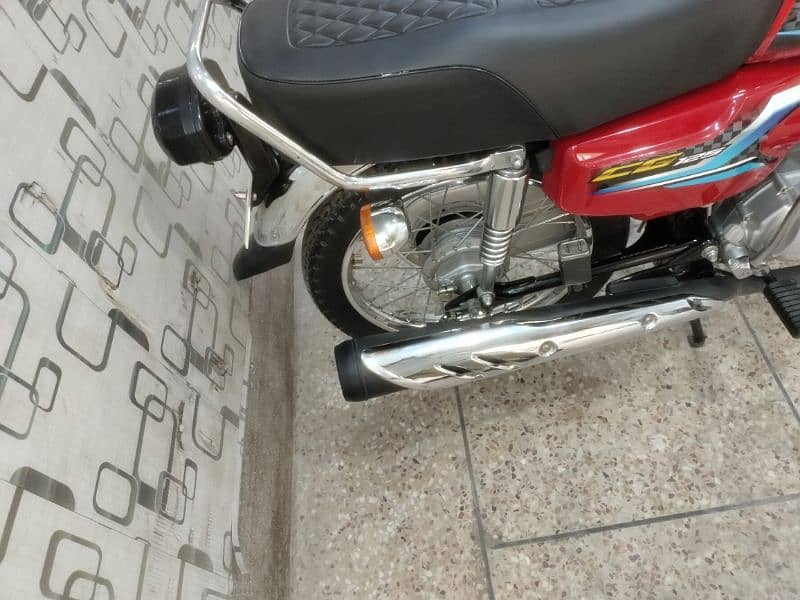 Honda 125 brand new 3