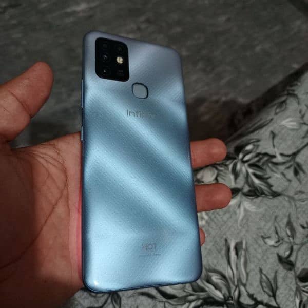 INFINIX HOT 10 1