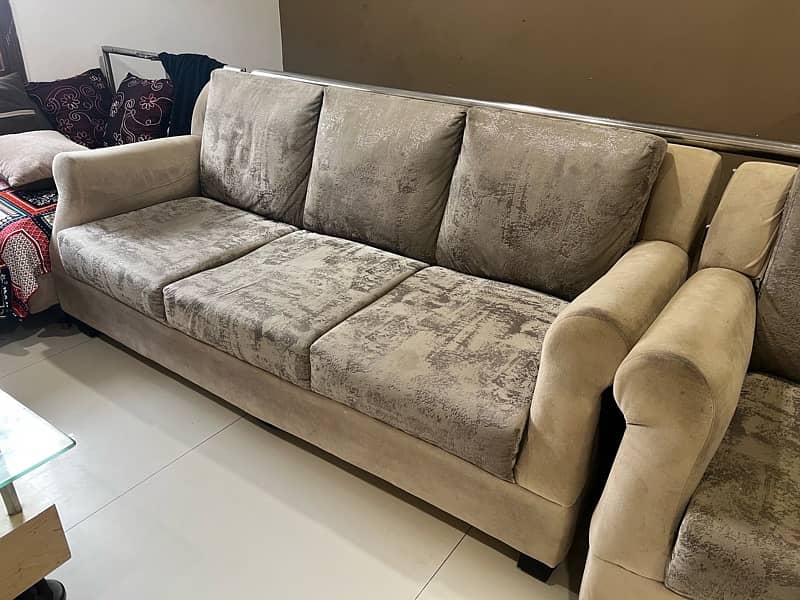 7 seater sofa set And Table 3