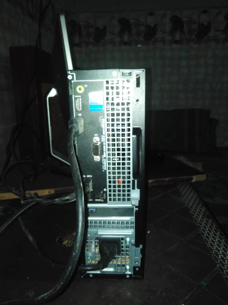 Dell OptiPlex 3050 Desktop 4