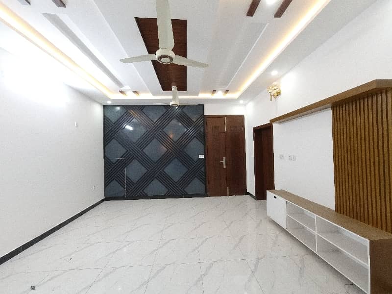 A Palatial Residence For On Excellent Location sale In Kohistan Enclave Wah 12