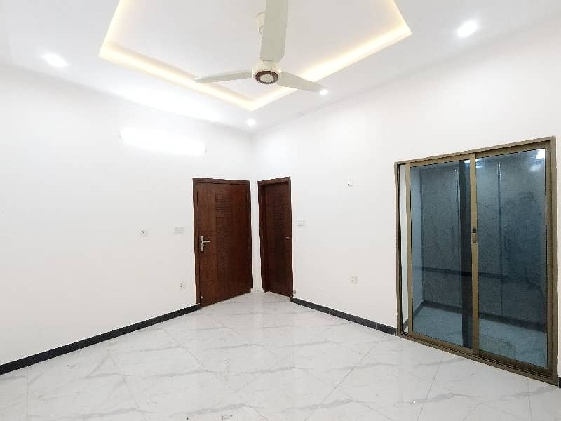 A Palatial Residence For On Excellent Location sale In Kohistan Enclave Wah 16