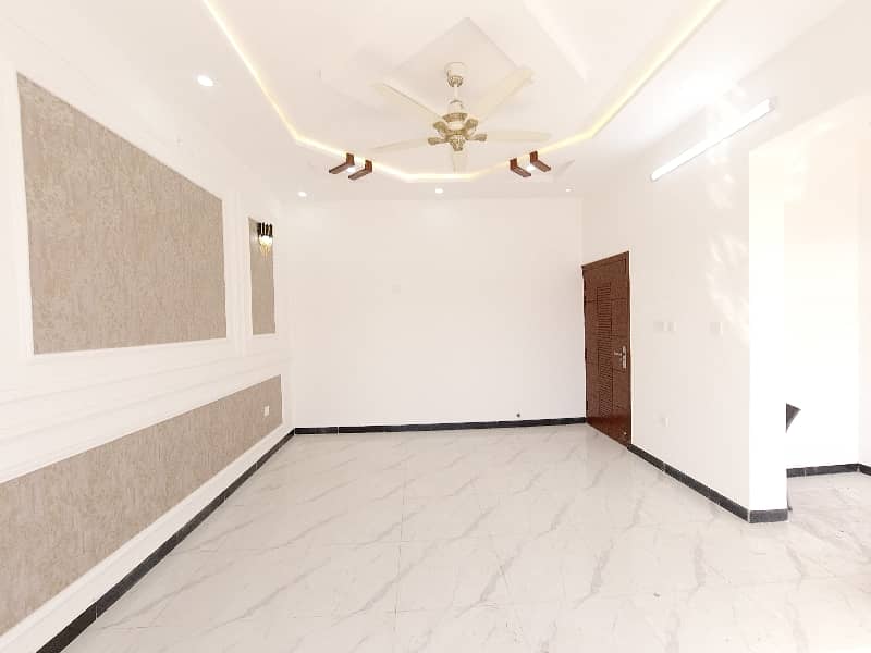 A Palatial Residence For On Excellent Location sale In Kohistan Enclave Wah 20