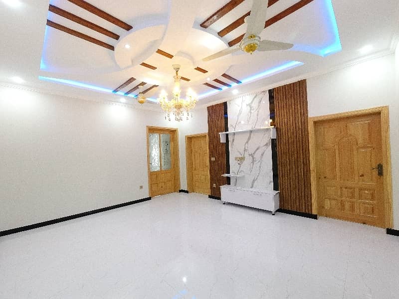 On Excellent Location House For sale In Beautiful Kohistan Enclave 7