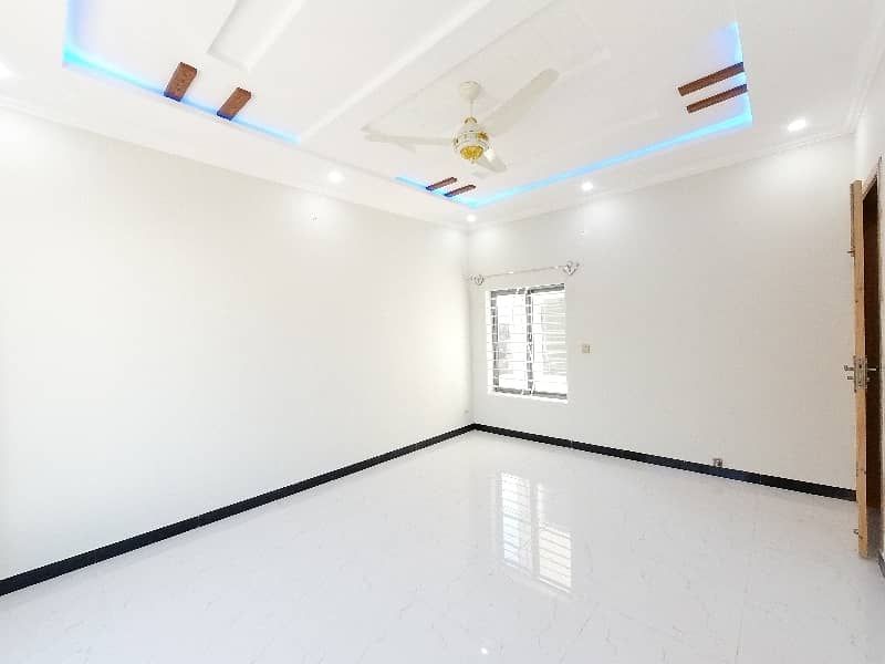 On Excellent Location House For sale In Beautiful Kohistan Enclave 17