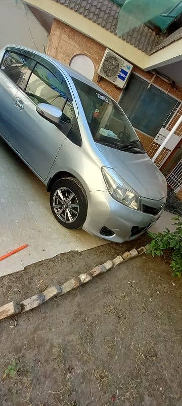 Toyota Vitz 2011 6