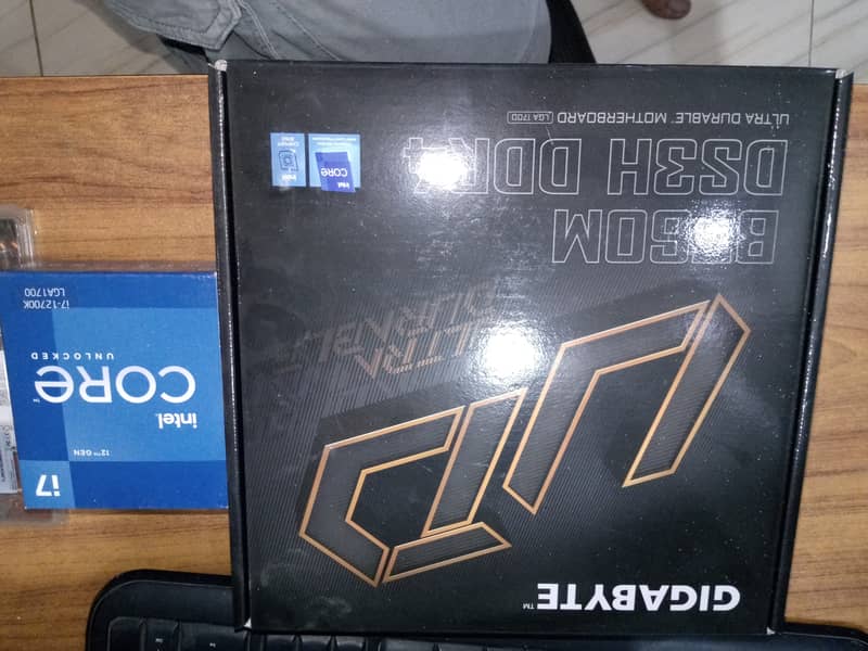 I7- 127K Intel core unlocked 12 gen b760m LGA 1