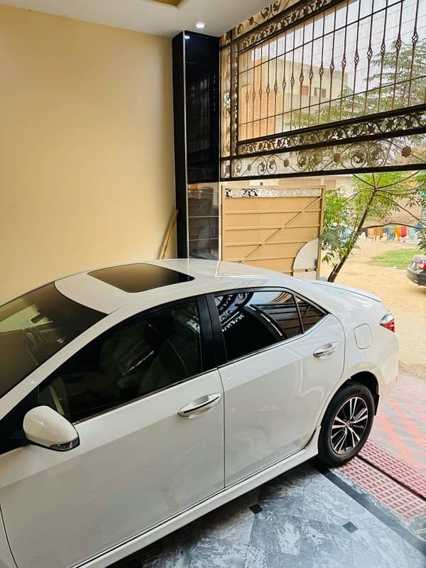 Toyota Altis Grande 2018 4