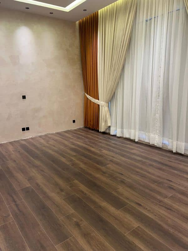 wooden floor vinyl flooring window blinds Glass papr 1