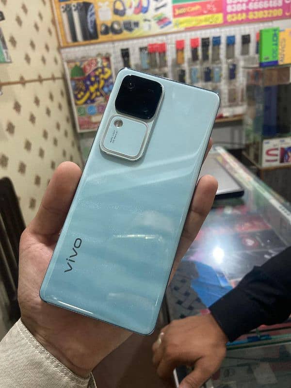 vivo v30 3