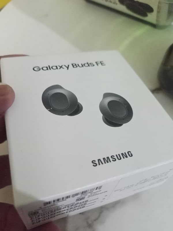 Samsung Galaxy Buds FE Box Pack 1