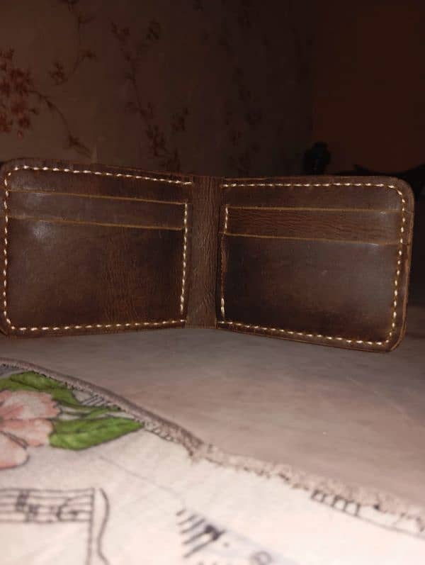 Pure Leather wallet hand stitched pure hand made in pull up leather 3