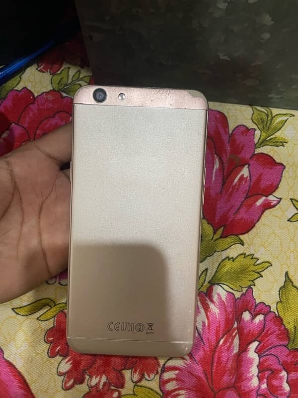 OPPO F1s 1