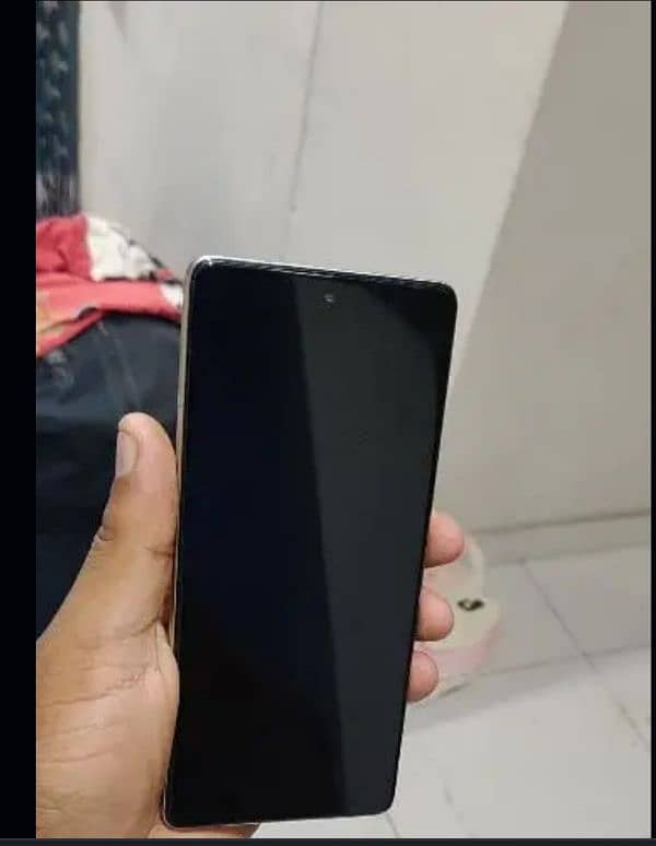 camon 30  mint condition 8 to 256 GB 11 months warranty available 2