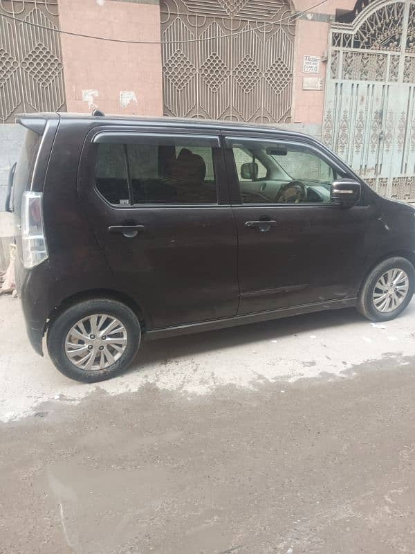 Suzuki Wagon R 2015 3