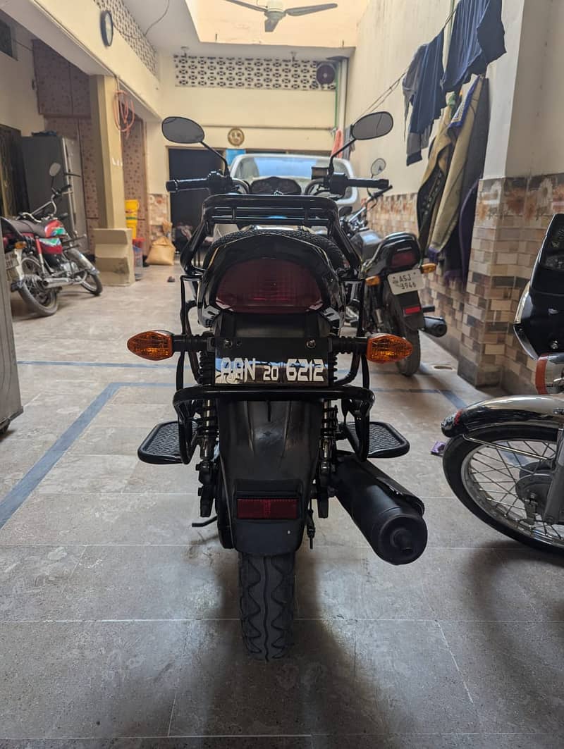 Suzuki GR 150 9