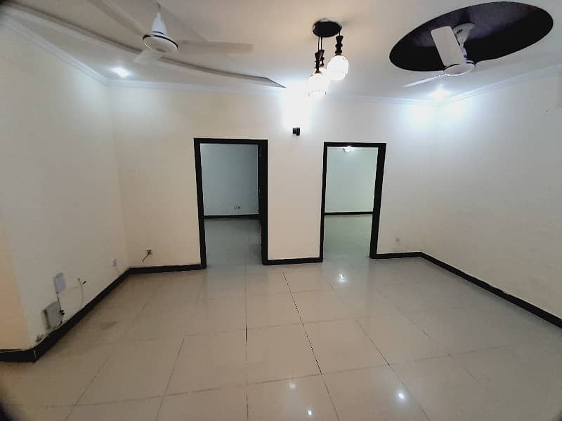 3 Bedroom Unfurnished Apartment Available For Rent in F-11 Markaz Islamabad 2