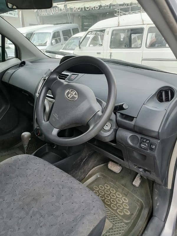 Toyota Vitz 2010 2