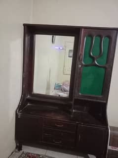 Dressing table