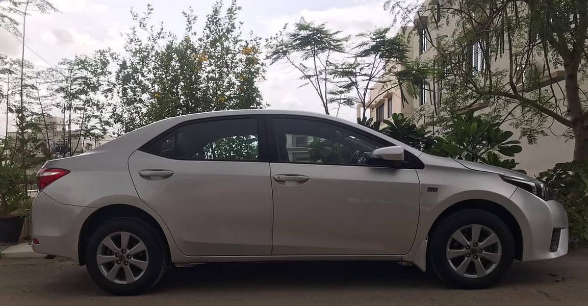 Toyota Corolla Altis 2016 6