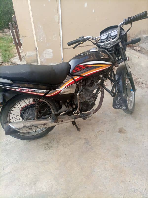 URGENT SALE Honda CG 125 Dream 5