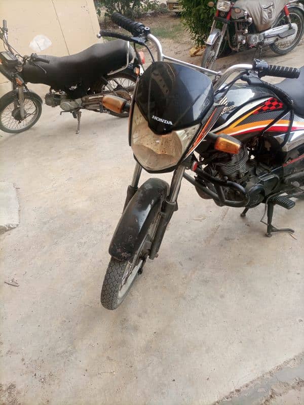 URGENT SALE Honda CG 125 Dream 9