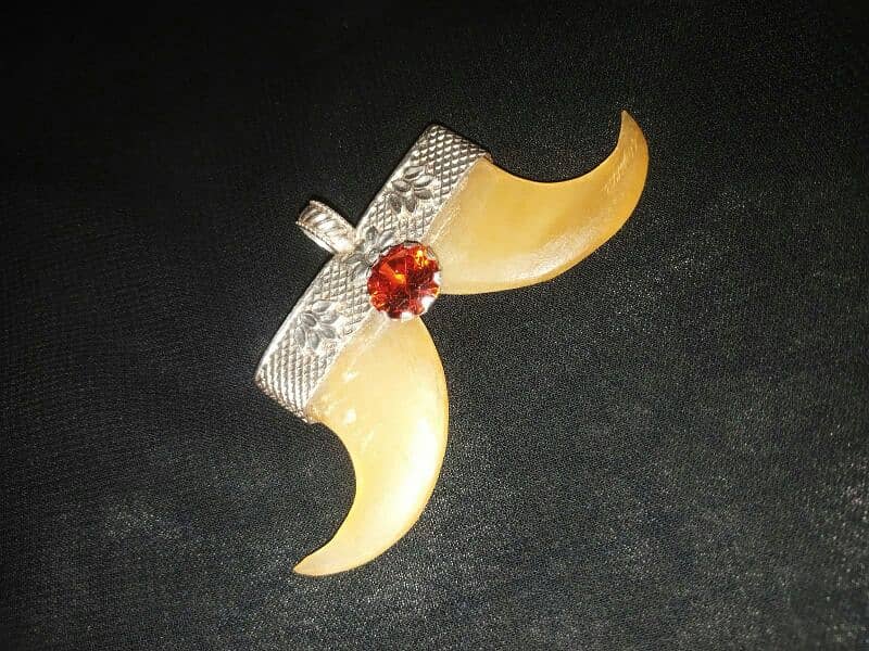 Original lion nail pendant 2