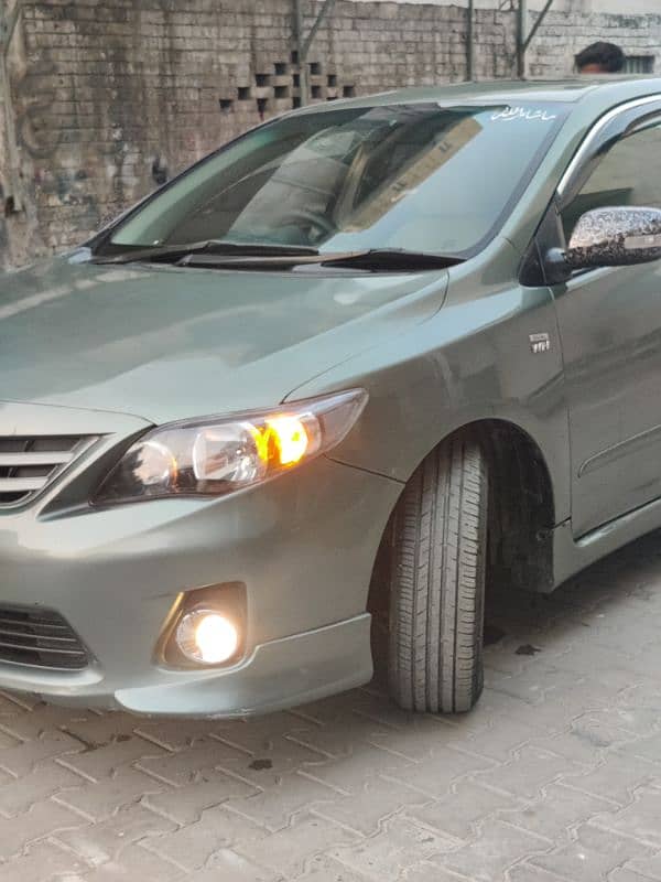 Toyota Corolla Altis 2012 sunroof 9