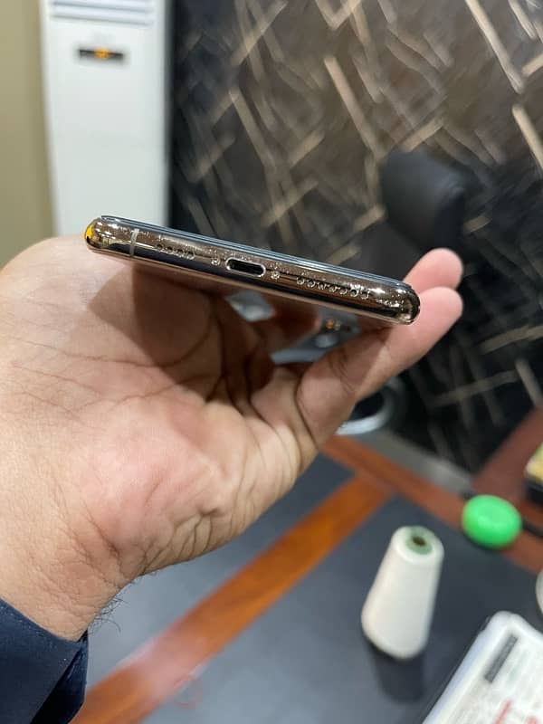 iphone xs max 2