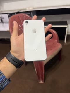 iphone XR PTA approved 64gb T. Genioun