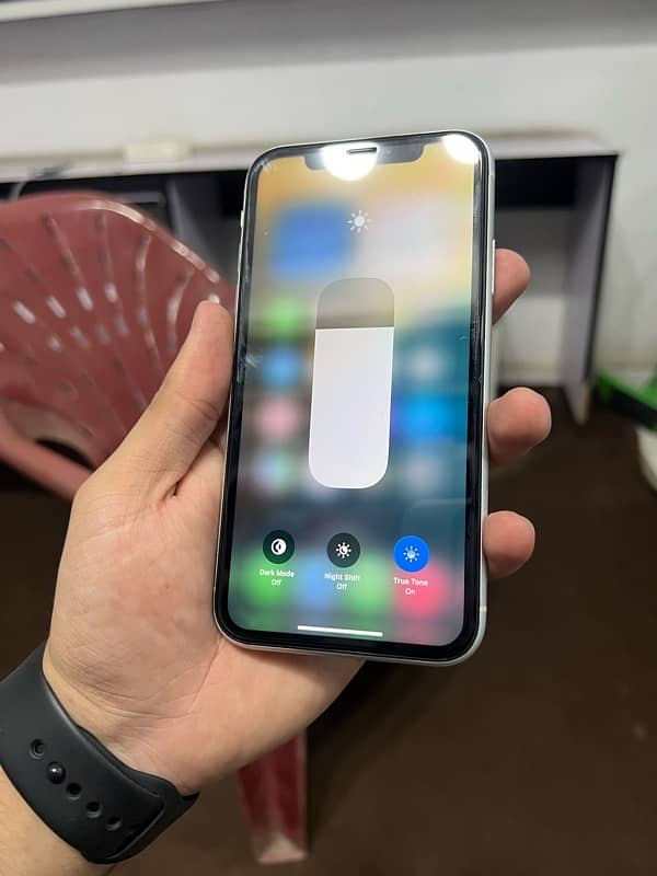 iphone XR PTA approved 64gb T. Genioun 2