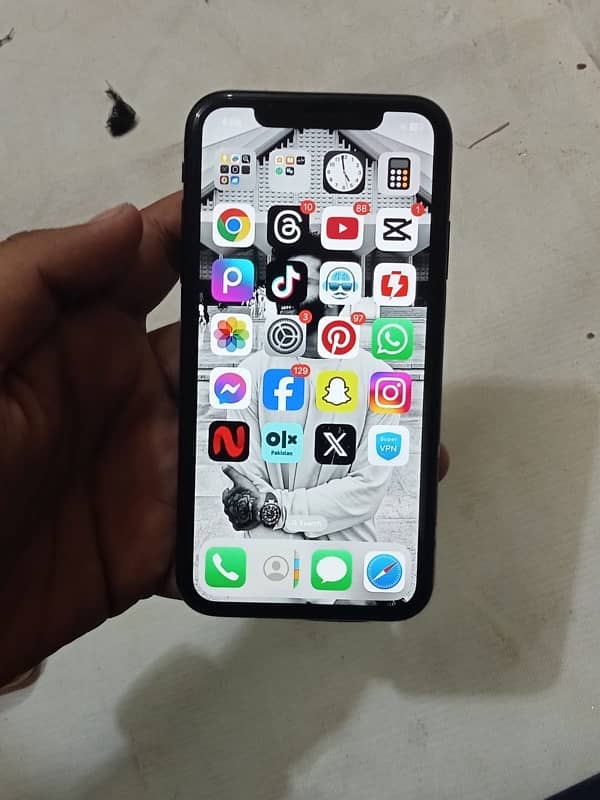 iPhone XR 0