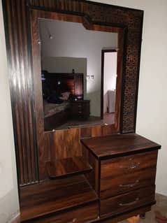 Dressing table for sale