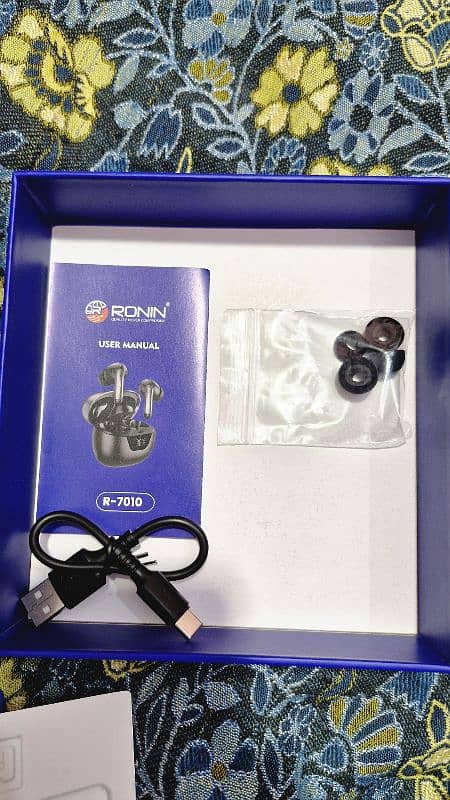 Ronin R-7010 Bluetooth 1