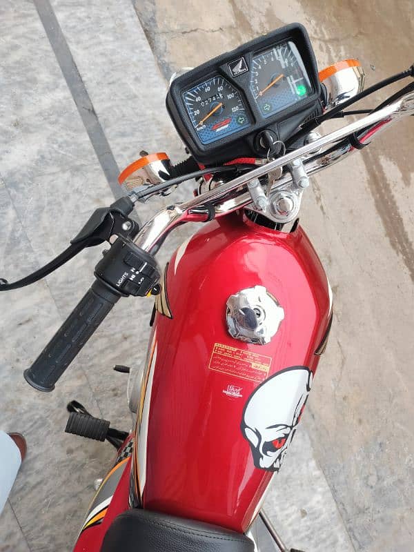 Honda 125 cc 6