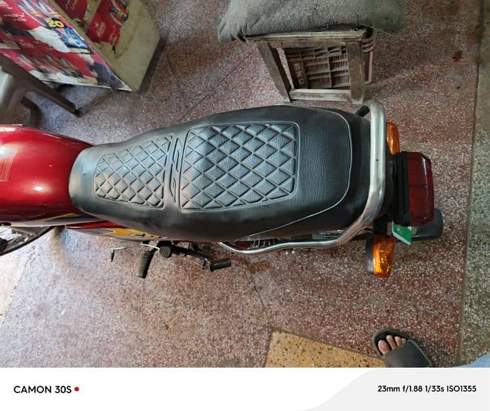 10/10 condition Zxmco 15 model new condition contact 03121270066 2