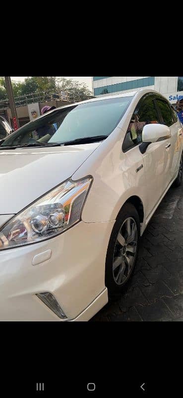 Toyota Prius Alpha 2014 7