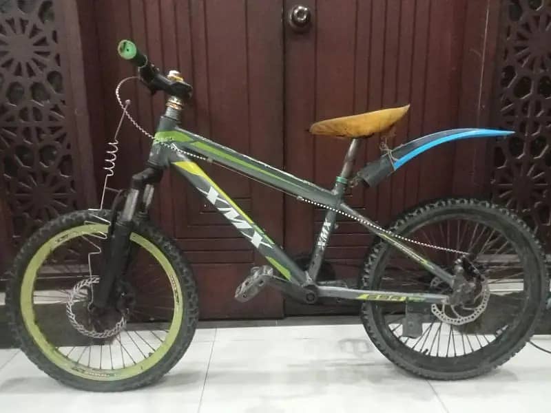 20" KIDS BICYCLE FOR SALE IN KARACHI - NEED REPAIRING WORK 0