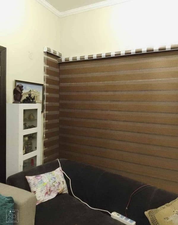 Roller blinds All types of window blinds Glass paper wooden floor 4