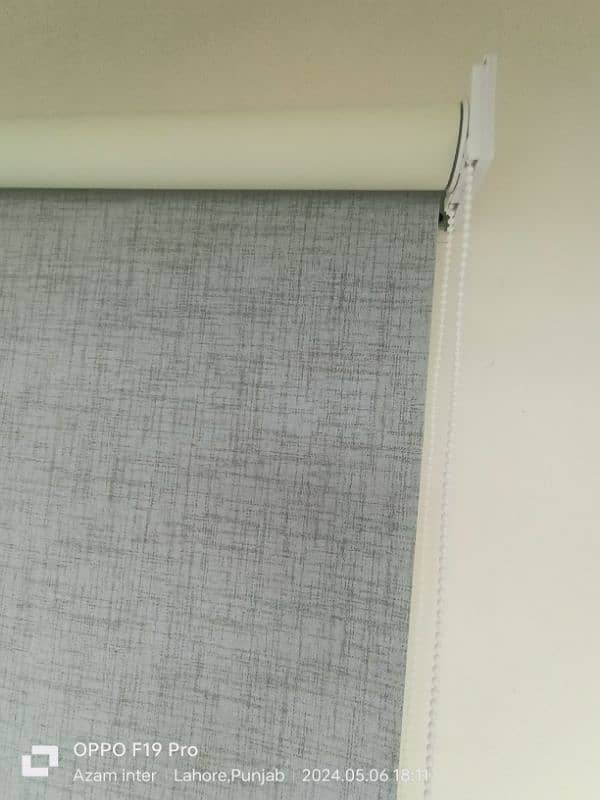 Roller blinds All types of window blinds Glass paper wooden floor 5