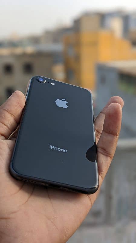 iphone 8 non PTA 1