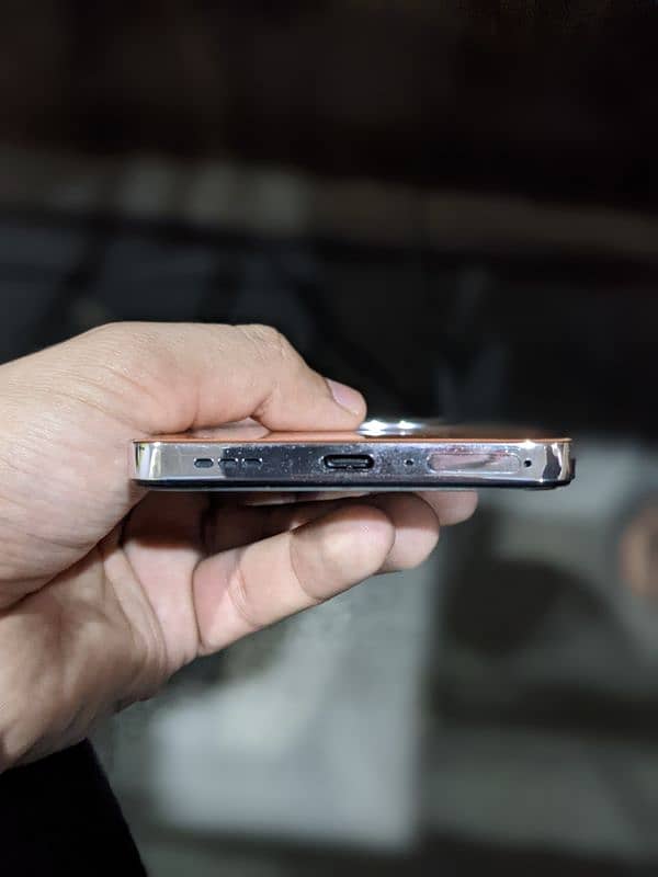 Oppo Reno 12F 3