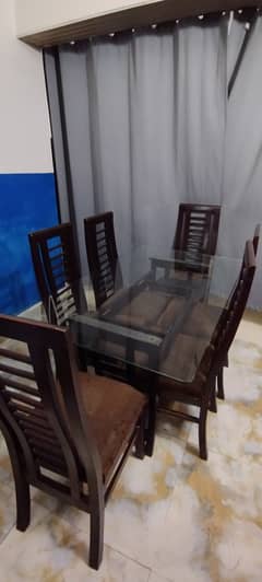 6 seater wooden + glass dining table for sale, good condition