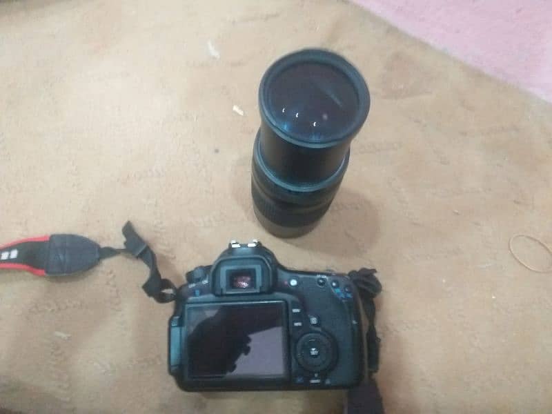 Canon 60D Dslr camera with 75:300 lens 4