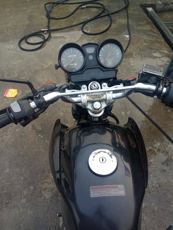 Yamaha YBR 125g 4