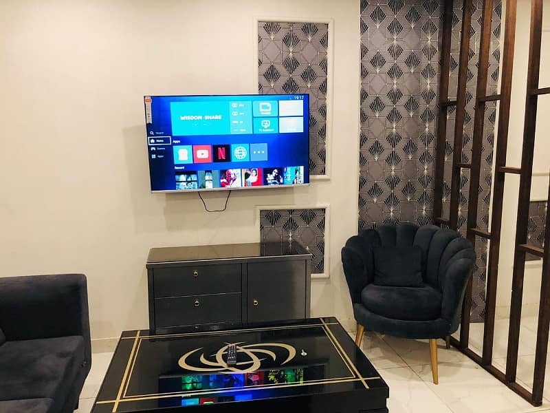 One bedroom VIP apartment for rent for short stay in bahria town 1